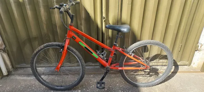 Bicicleta aro 24, 18 marchas