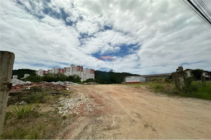 Terreno a Venda no Canhanduba Itajaí!