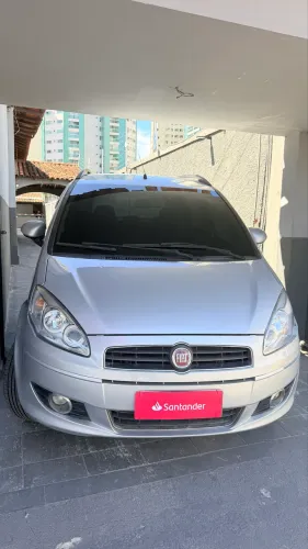 Fiat Idea Attractive 1.4 Fire Flex 8V 5P 2011