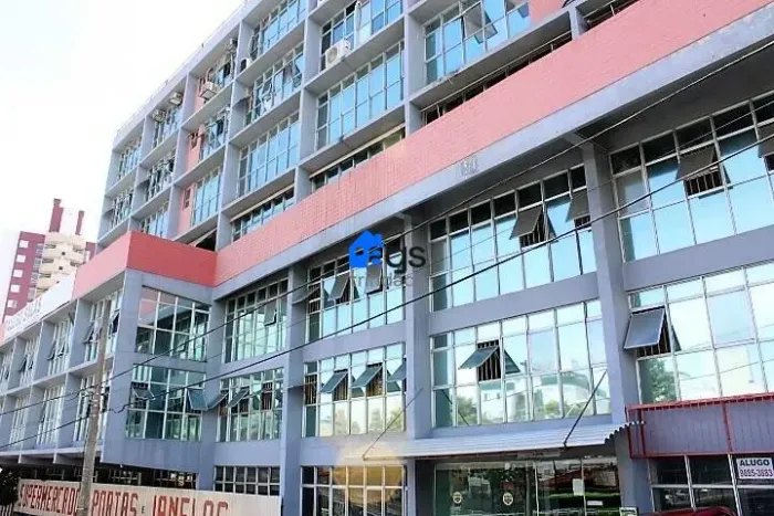 Sala Comercial em Graça com 115 m² , 1 vaga(s).