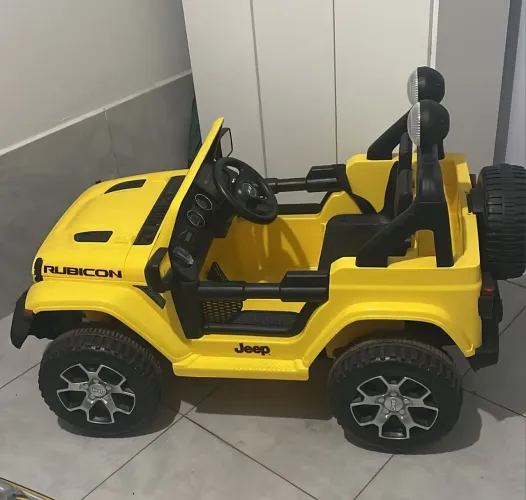 Carro elétrico infantil com controle 