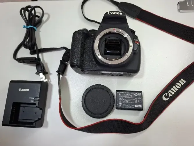 Canon T5 Rebel EOS Corpo 92.007 Clics Anatel Orig Garant Loja até 12x SP CPS SJC