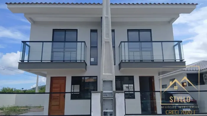 Sobrado com 2 Quartos e 1 banheiro à Venda, 60,79 m² por R$ 420.000