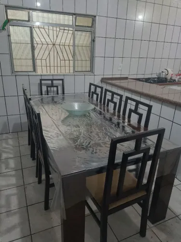 Mesa 8 lugares de madeira