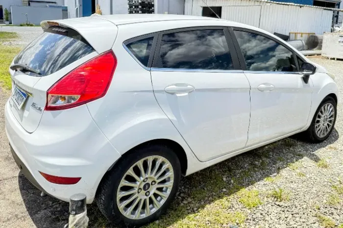 Ford Fiesta Tit./tit.plus 1.6 16V Flex Aut. 2014