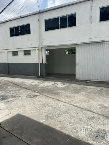 Galpão próximo Barros Reis condomínio fechado 