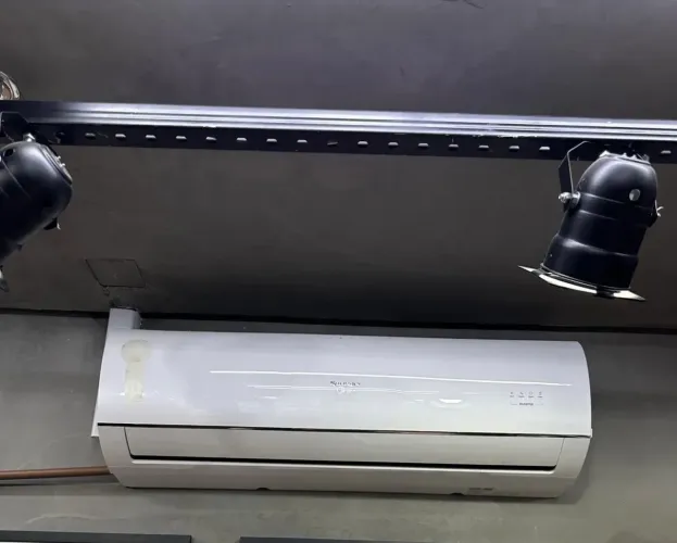 Ar condicionado R$2.000,00 - 18.000BTUS SPLIT QUENTE/FRIO