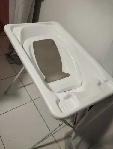 Banheira com suporte