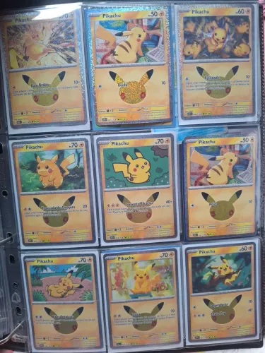 18 pikachus 30 anos