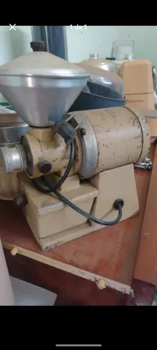 Máquina de moer café 