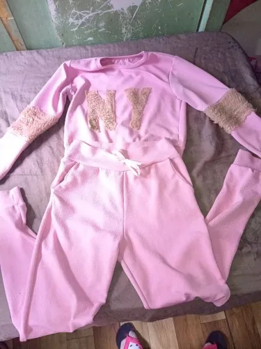 Lote de roupas femininas