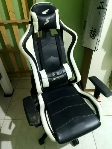 Cadeira Gamer SuperFrame Branca e Preta - Ergonômica e Reclinável