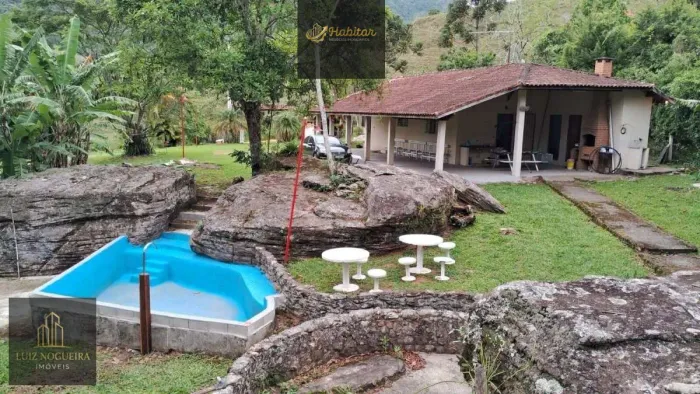 Sítio à venda em Pindamonhangaba, Ribeirão Grande, com 2 quartos, 90,00m², com rio de água