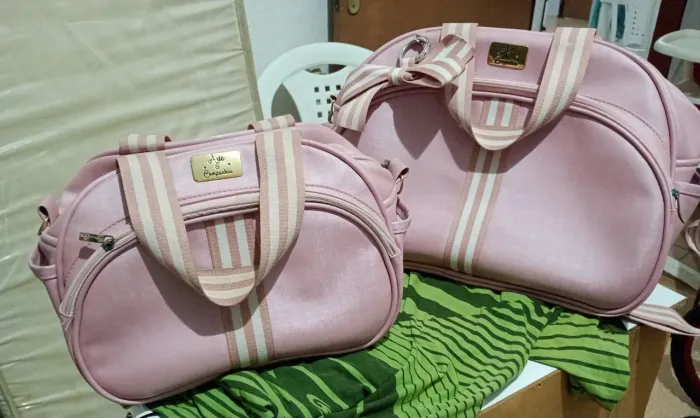 Vendo bolsa maternidade menina!