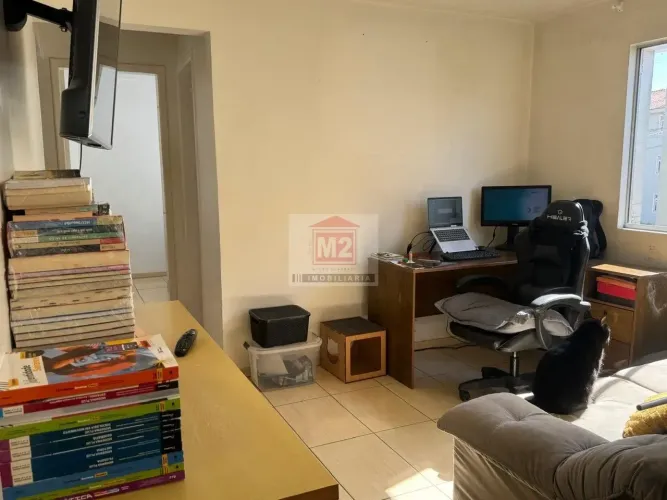 Imóvel para aluguel possui 66 metros quadrados com 3 quartos em Uberaba - Curitiba - PR