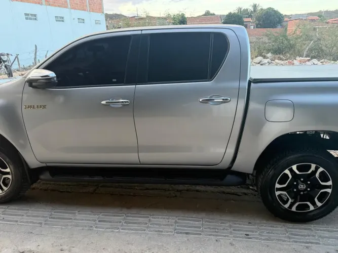 Toyota Hilux CD SRV 4X4 2.8 TDI Diesel Aut. 2022