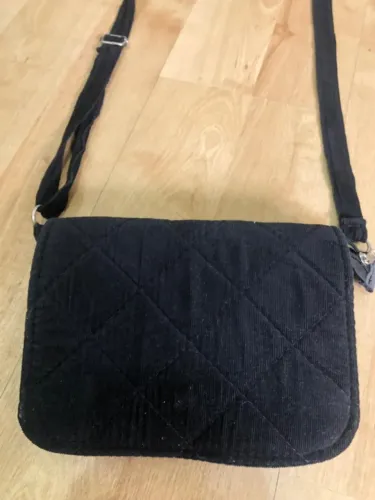 Bolsa de veludo cotelê preta