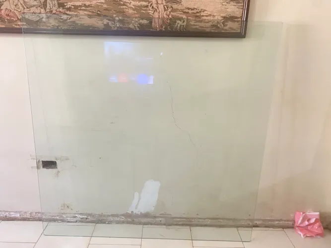 Vidro de mesa de oito lugares  140cm x 140cm 
