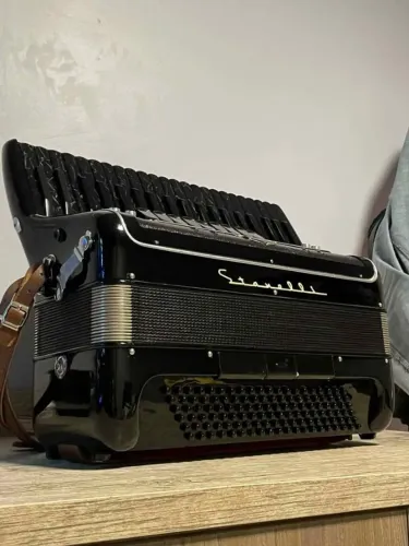 Acordeon Stanelli Adonis 4/5 Italiana com Azs 109 Power