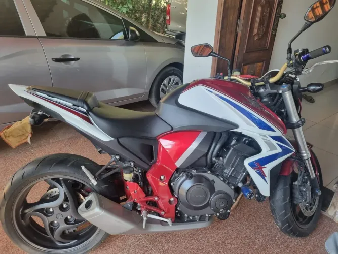 Vendo moto CBR 1000