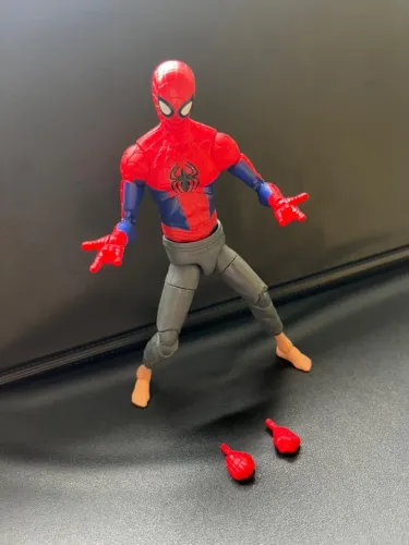 Homem-Aranha (aranhaverso) - Marvel Legends