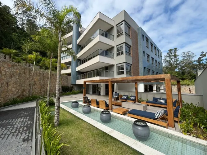 Apartamento de 3 suítes à venda no Cacupé