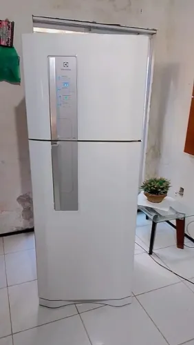 Geladeira Electrolux Frost Free grande 470 litros toda original entrego e aceito cartão