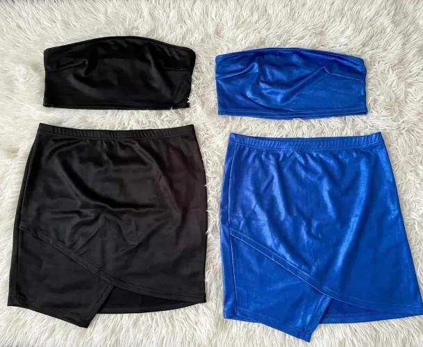 02 CONJUNTOS SHEIN - SAIA E CROPPED USADOS UMA VEZ 