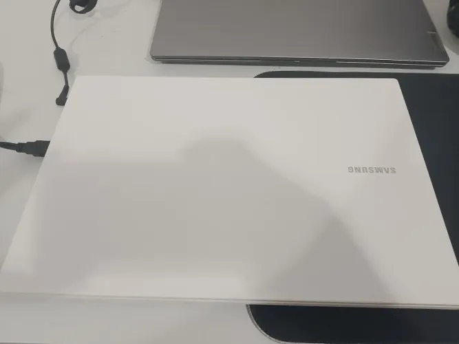 Notebook Samsung e30