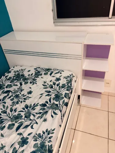 Cama com cama auxíliar - Bicama com baú e duas cavetas + 1 colchão