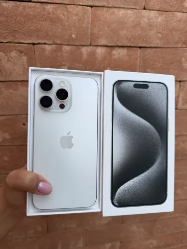 iphone 15 pro Max 256gb 84% bateria