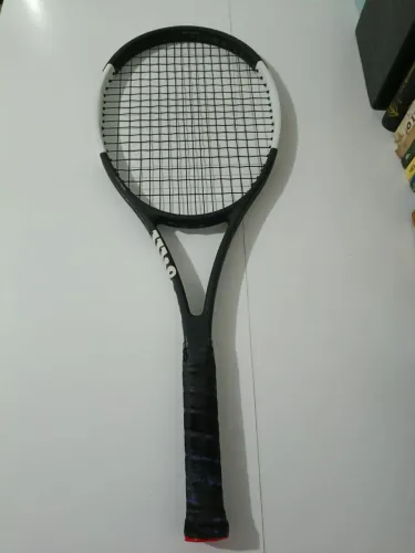 Raquete Wilson ProStaff 97L/V12.0/L3/290 gramas/16x19. Excelente estado