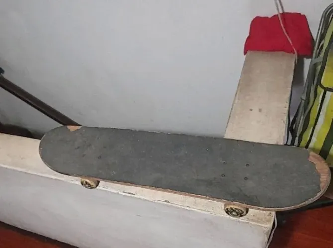 - Skate Completo - Madeira Inteira, Sem Rachaduras