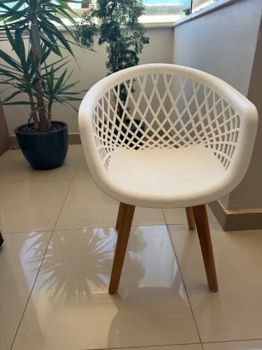 Kit com 5 Cadeiras de Jantar - Estilo Eames e Web - Excelente Estado