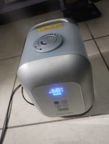 Umidificador Electrolux ( leia) 