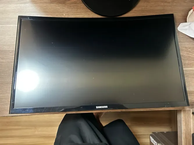 Monitor Samsung C24F390