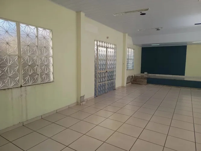 Ponto Comercial para Venda em Rio de Janeiro, Campo Grande, 1 dormitório, 2 banheiros, 1 v