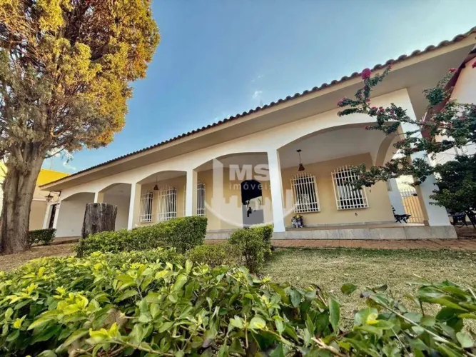 Casa com 4 dormitórios para alugar, 316 m² por R$ 7.860,00/mês - Jardim de Itapoan - Paulí