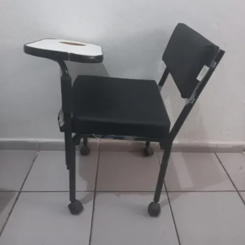 Mesa de manicure / Pedicure seminova
