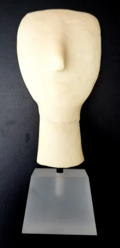 Escultura em Pedra Calcária Busto Feminino - Branco