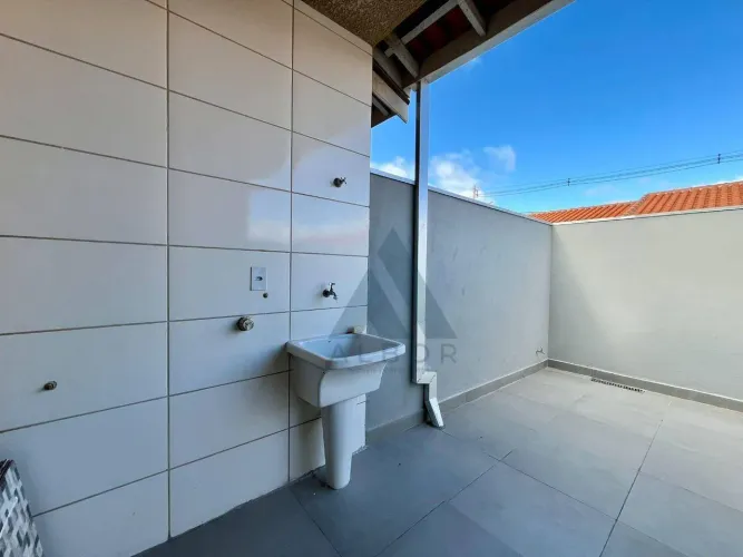 Casa com 2 dormitórios para alugar, 49 m² por R$ 1.300,00/mês - Vila Popular - Itapetining