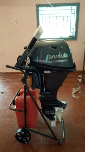 Vendo Motor Yamara 20 HP 4T Zerado.
