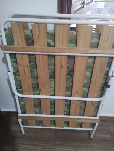 Cama solteiro de armar dobrável 