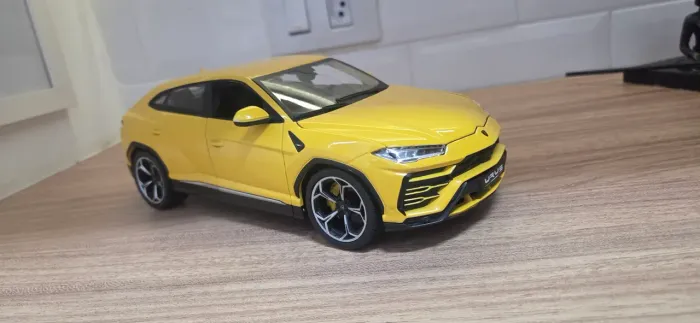 Lamborghini Urus 1:20