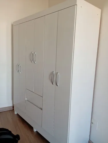 Vendo guarda roupa de solteiro semi novo