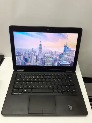 Notebook Dell i7 da 5600 geração,  8gb de memória,  ssd m2 256gb, Windows 11 , bateria ok 