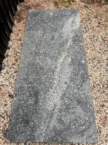 Tampo de granito