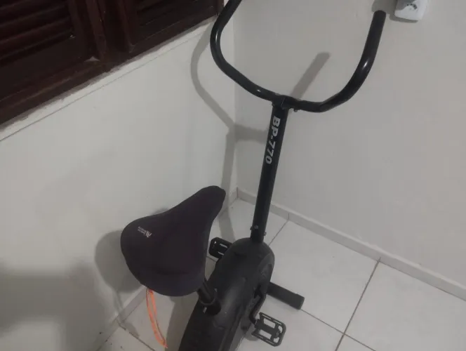 Bicicleta Ergométrica BP - 770 USADA