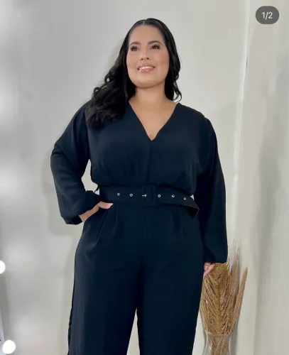 Macacão Plus Size Preto