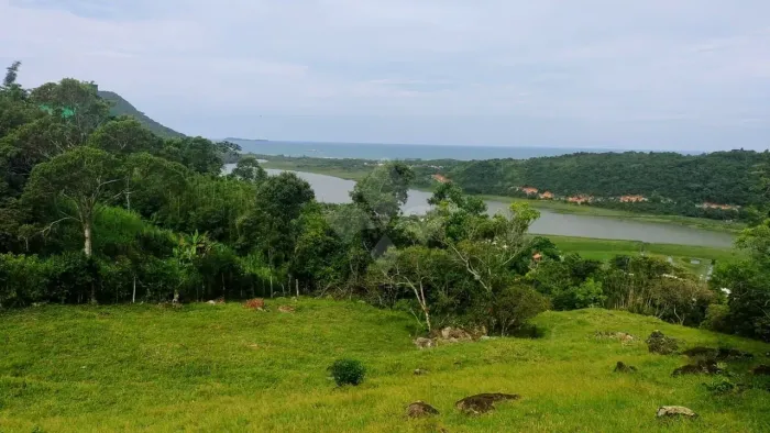 Terreno à venda, 3000 m² +/ por R$ 1.300.000,00 - Macacú - Garopaba/SC